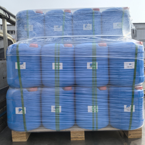 Phosphate remover for swimming pool