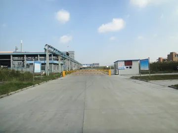 厂房大门