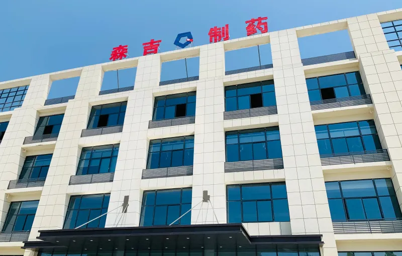 厂房大门