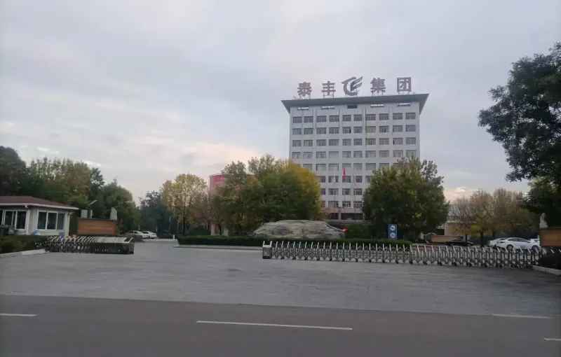 厂房大门