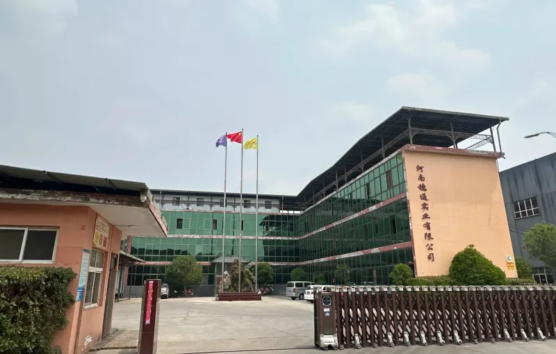 厂房大门